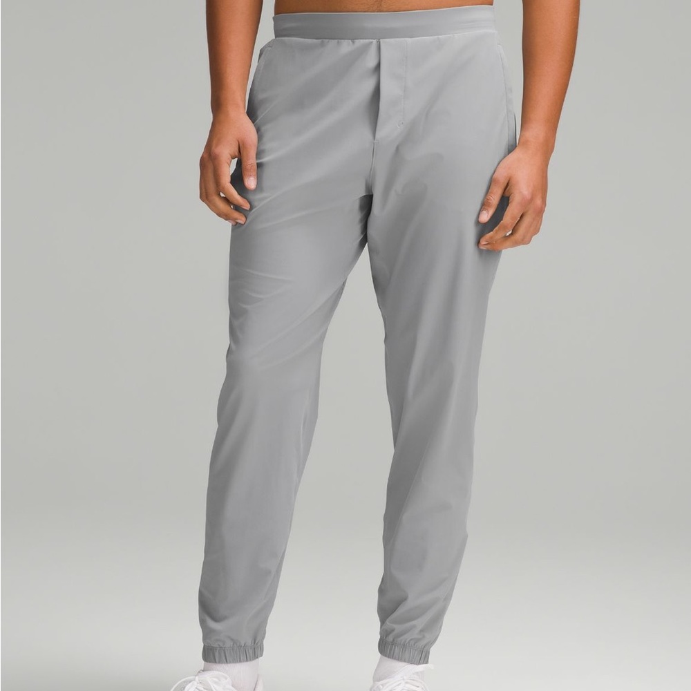 Lululemon men’s surge joggers. Rhino gray. Size small
